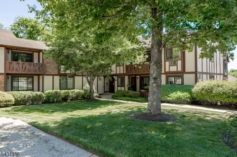 11 Sentinel Ct # A, Chatham Twp, NJ 07928
