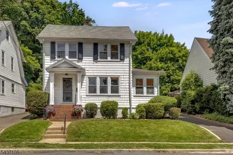 9 Amherst Ct, Maplewood, NJ 07040