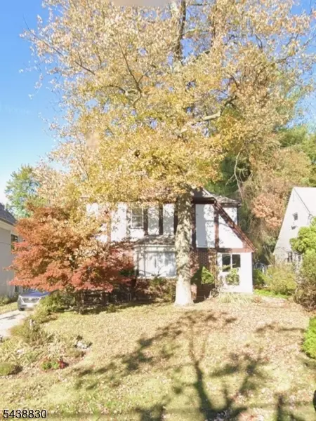 619 Maitland Ave, Teaneck, NJ 07666