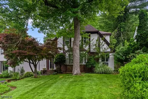 619 Maitland Ave, Teaneck, NJ 07666