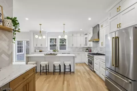 108 Baker St, Maplewood, NJ 07040