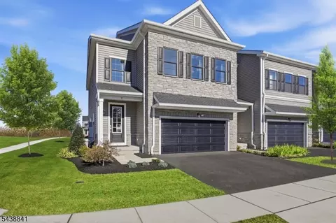 7 Pimlico Pl #7, Oakland, NJ 07436