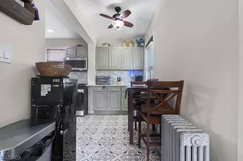 Entry Way - 330 Simons Ave, Hackensack, NJ 07601 photo 4 of 10