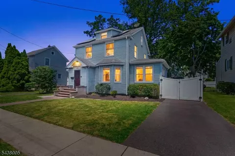 Exterior - 330 Simons Ave, Hackensack, NJ 07601 photo 5 of 8