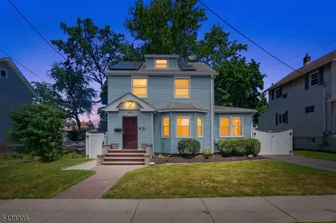 Exterior - 330 Simons Ave, Hackensack, NJ 07601 photo 2 of 8