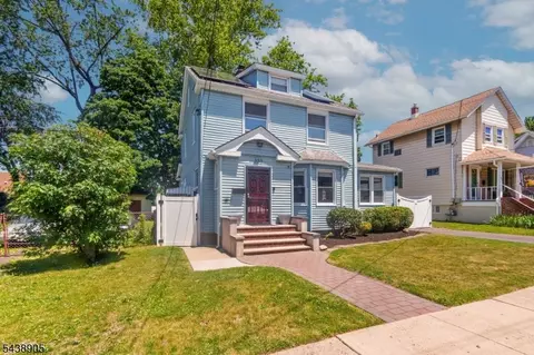 Exterior - 330 Simons Ave, Hackensack, NJ 07601 photo 3 of 8