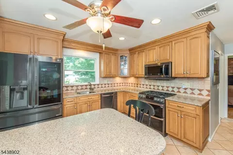 4 Hover Dr, Mount Arlington, NJ 07856 photo 10