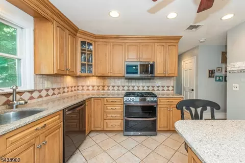 4 Hover Dr, Mount Arlington, NJ 07856 photo 11