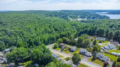4 Hover Dr, Mount Arlington, NJ 07856 photo 36