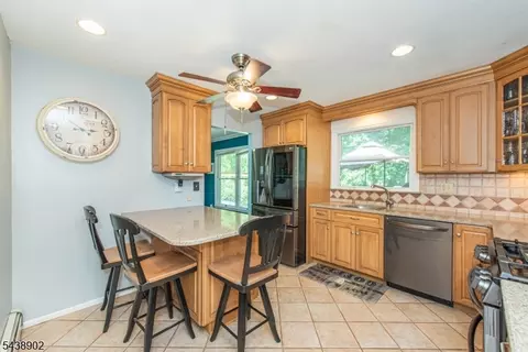 4 Hover Dr, Mount Arlington, NJ 07856 photo 9