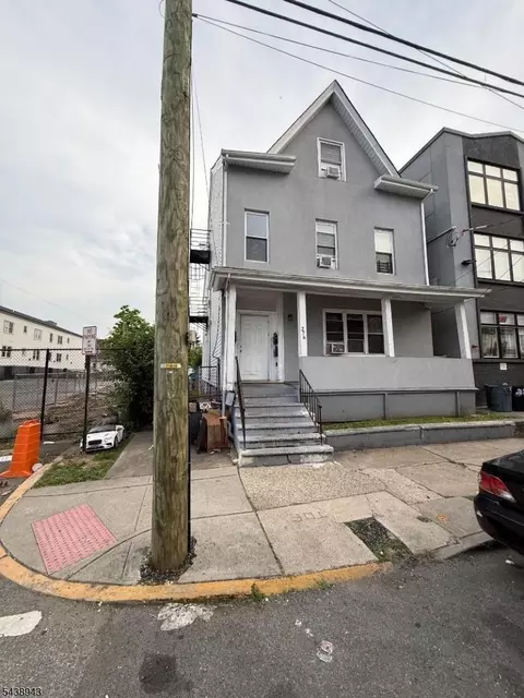 276 Governor St, Paterson, NJ 07501
