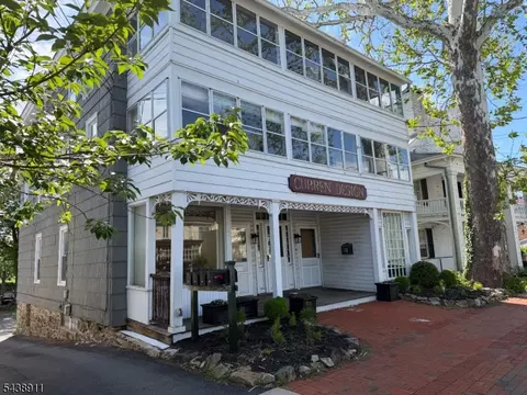 1 Hilltop Rd #4, Mendham, NJ 07945