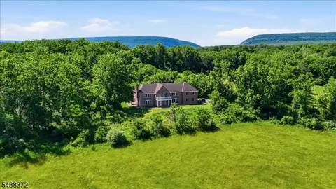 23 Stark Rd, Columbia, NJ 07832