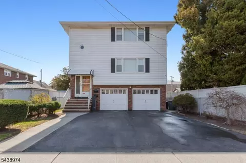 164 Page St, Elmwood Park, NJ 07407