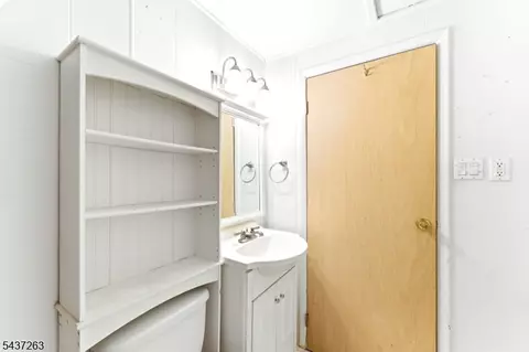 Bath - 54 Summit Dr, Wantage, NJ 07461 photo 1 of 1