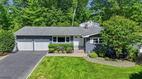 57 Livingston Ave, Edison, NJ 08820