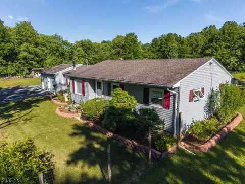 452 Barbertown Point Breeze, Flemington, NJ 08822