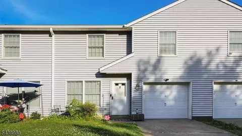 2 Park Ter, North Brunswick Twp, NJ 08902