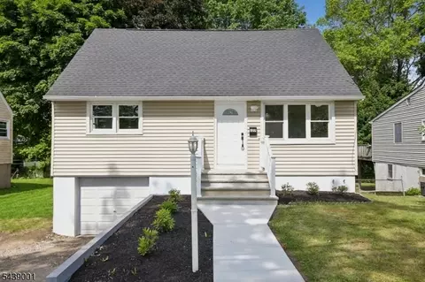 127 Glenwild Ave, Bloomingdale, NJ 07403
