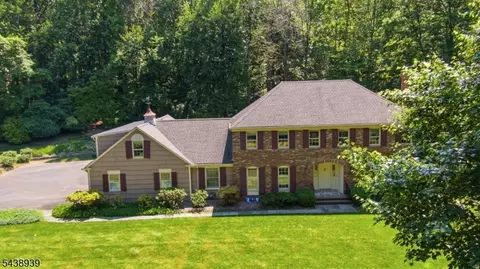 2 Tall Pines Rd, Morristown, NJ 07960