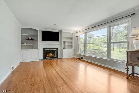 15 Harvey Dr, Summit, NJ 07901 photo 4