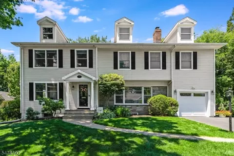 15 Harvey Dr, Summit, NJ 07901 photo 2