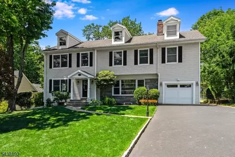 15 Harvey Dr, Summit, NJ 07901