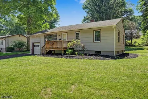 51 Park Ave, Newton, NJ 07860