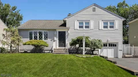 15 Cutler Pl, Clark, NJ 07066