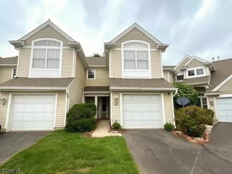 274 Bald Eagle Dr, Stewartsville, NJ 08886