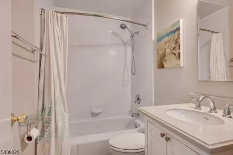 30 Walnut St, Edison, NJ 08817 photo 30