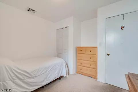 30 Walnut St, Edison, NJ 08817 photo 32