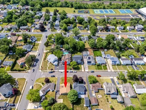 30 Walnut St, Edison, NJ 08817 photo 5