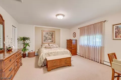 30 Walnut St, Edison, NJ 08817 photo 23