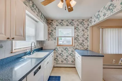 30 Walnut St, Edison, NJ 08817 photo 19