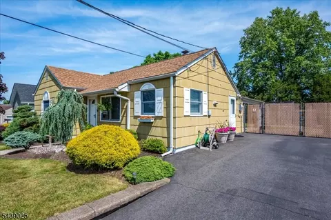 30 Walnut St, Edison, NJ 08817 photo 3