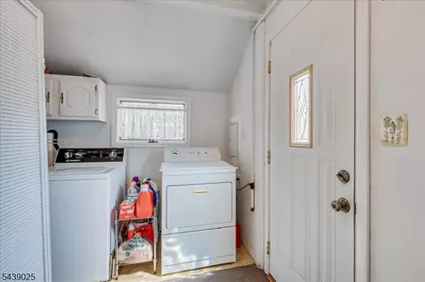 30 Walnut St, Edison, NJ 08817 photo 22