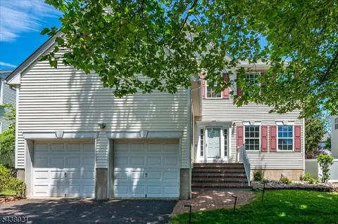 49 Wexford Way, Bridgewater, NJ 08807