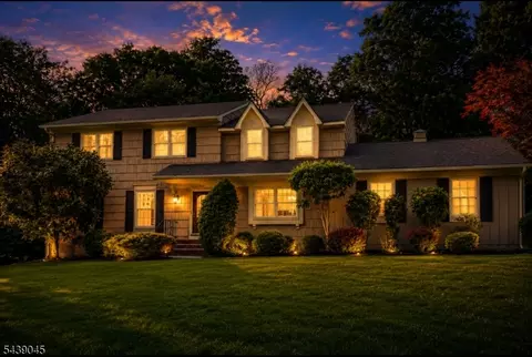 7 Natalie Dr, West Caldwell, NJ 07006