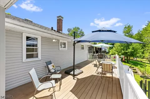 Exterior - 62 New St, Hampton, NJ 08827 photo 4 of 8