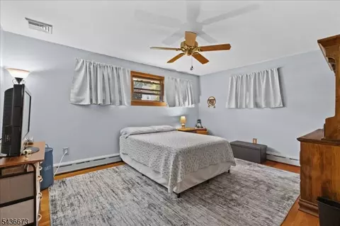 Bedroom - 62 New St, Hampton, NJ 08827 photo 1 of 1