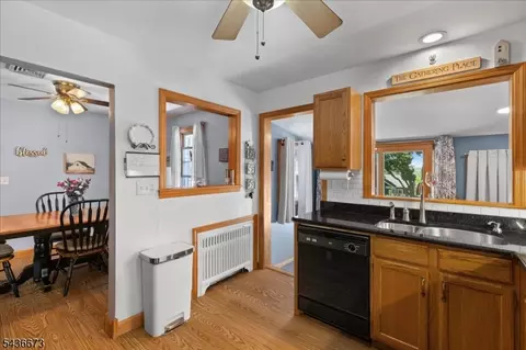 Kitchen - 62 New St, Hampton, NJ 08827 photo 1 of 3