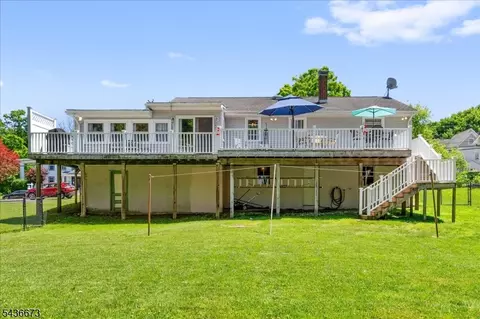 Exterior - 62 New St, Hampton, NJ 08827 photo 8 of 8