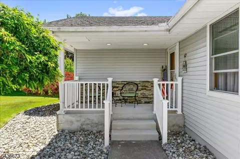 Exterior - 62 New St, Hampton, NJ 08827 photo 2 of 8