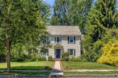 8 Summit St, Glen Ridge, NJ 07028