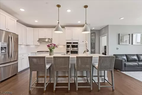 1 Vanderbilt Blvd #309, Florham Park, NJ 07932