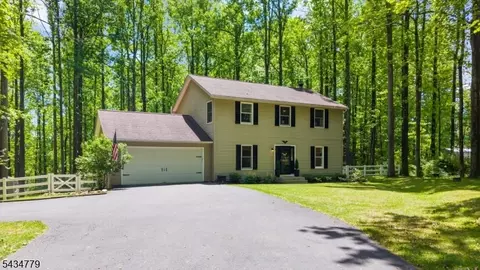 219 Buckley Ave, Oxford, NJ 07863