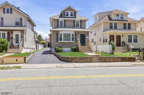 332 Riverside Ave, Lyndhurst, NJ 07071