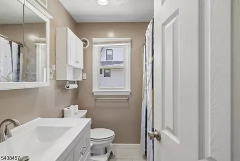 Bath - 1 Franklin Pl, Hackensack, NJ 07601 photo 1 of 3