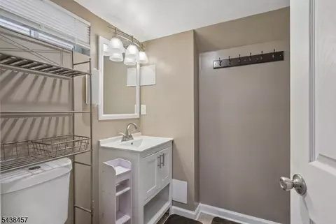 Bath - 1 Franklin Pl, Hackensack, NJ 07601 photo 2 of 3